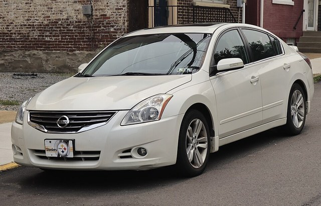 2010 Nissan Altima, representative photo