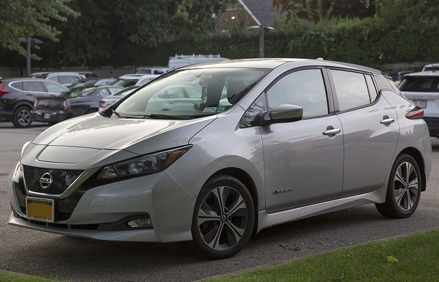 2018 Nissan Leaf, representative photo