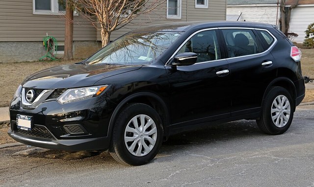 2014 Nissan Rogue, representative photo